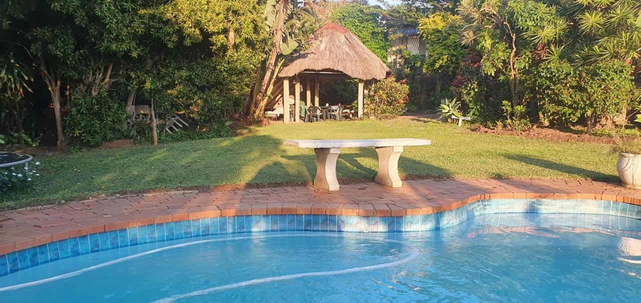 23 Ambleside Holiday Retreat By The Sea Port Shepstone Zewnętrze zdjęcie